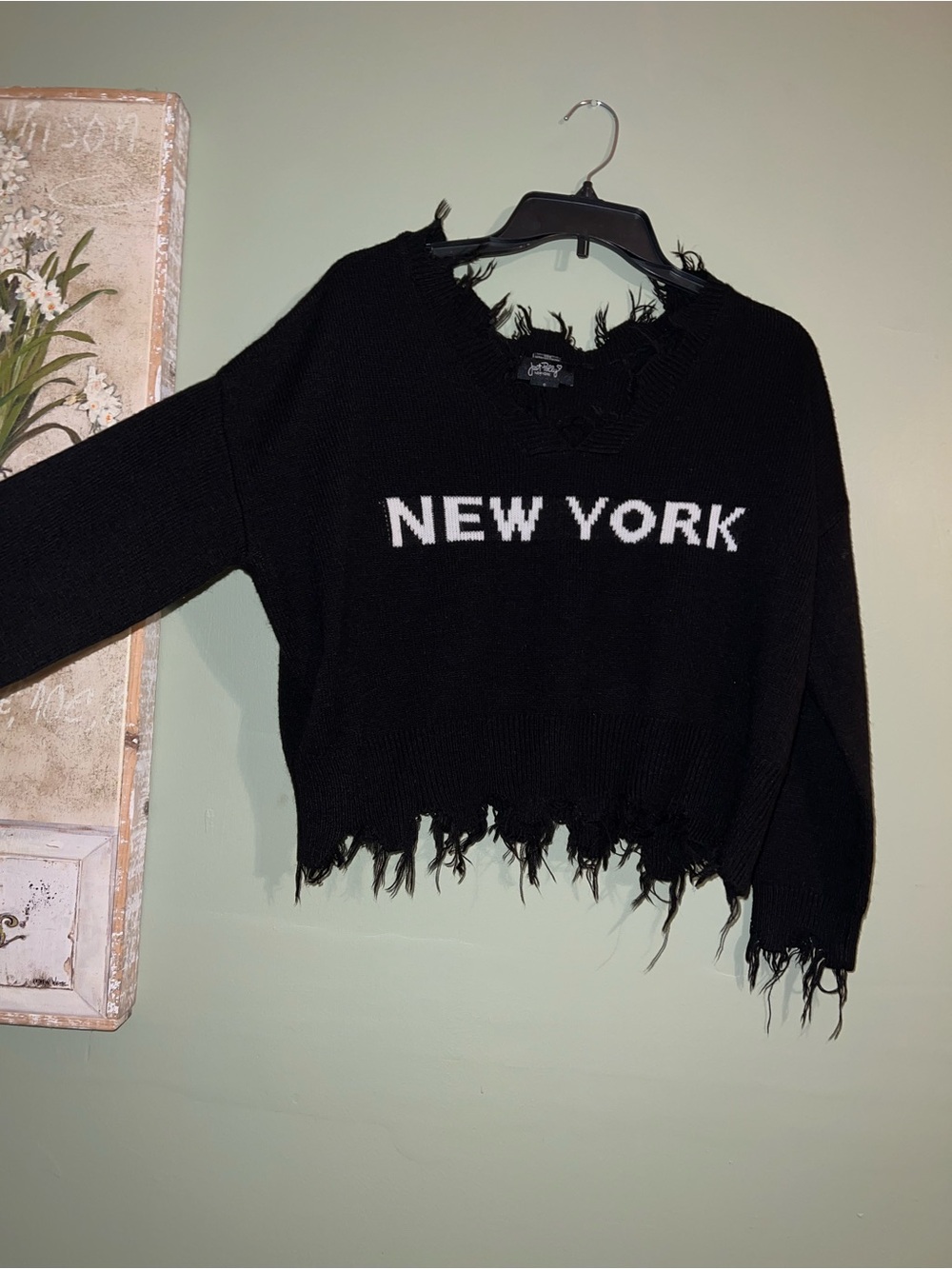 Distressed V-Neck 'New York' Sweater - Black